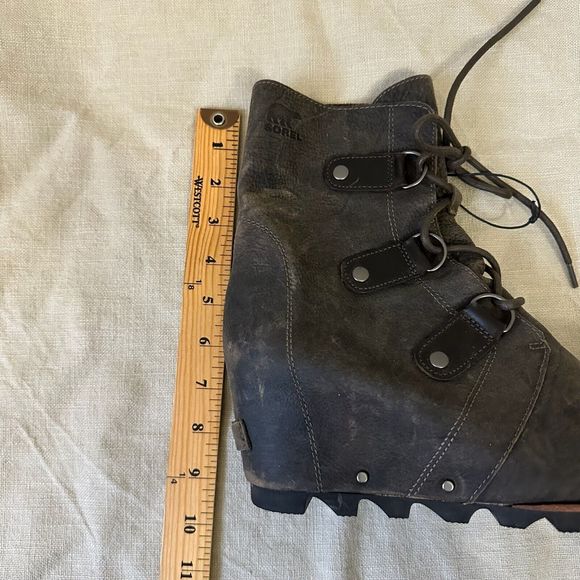 SOREL Joan of Arc Wedge Ankle Boots Booties in Brown Leather - Picture 12 of 13